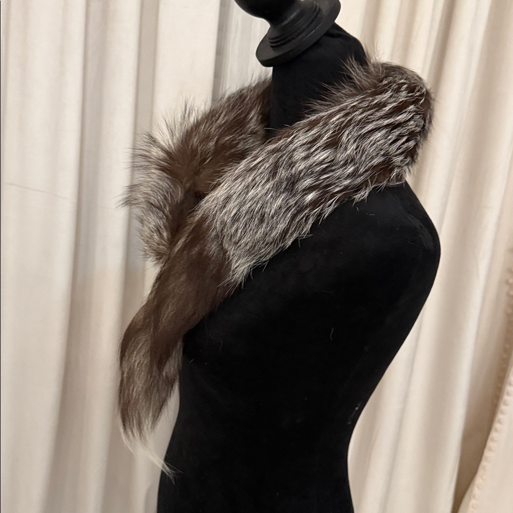 Elegant Brown Faux Fur Scarf - Picture 3 of 8